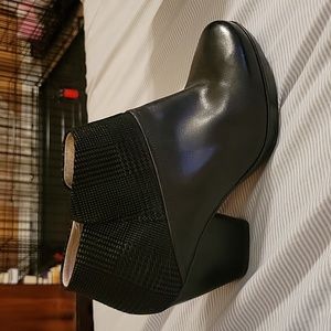 NWOT Dansko Miley boot size 42